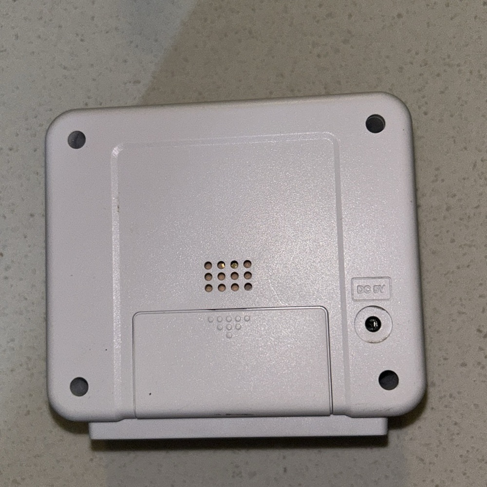 Alarm clock - Picture 3 of 3